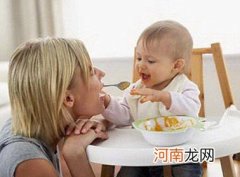 四个月的宝宝如何添加辅食