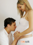 孕期子宫异常增大 或是葡萄胎的早期症状