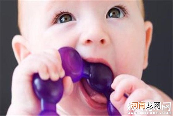 宝宝长牙的常见症状 有两个以上就是八九不离十