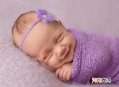 爱笑的宝宝更聪明 宝宝睡觉的时候为什么会发笑