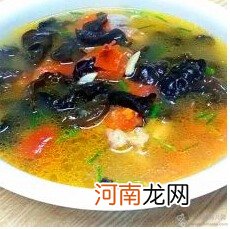 孕期不适食谱：番茄木耳汤