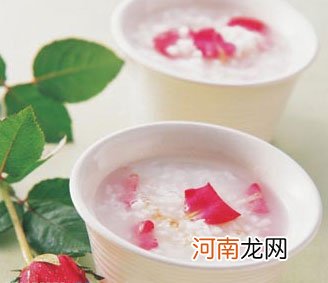 痛经食疗方：养血止痛粥