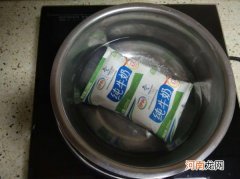 塑料袋奶能用热水烫加热吗 塑料袋奶可以用热水烫加热吗