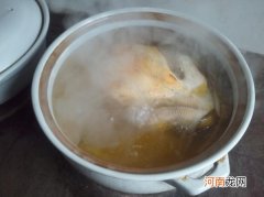 老母鸡的鸡油要扔掉吗 老母鸡的鸡油需要扔掉吗