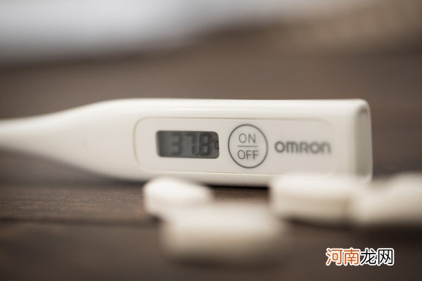 小孩腋下37度算发烧吗 儿童退烧药的正确使用方法