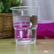 喝水杯子什么材质最好 塑料水杯什么材质的比较安全