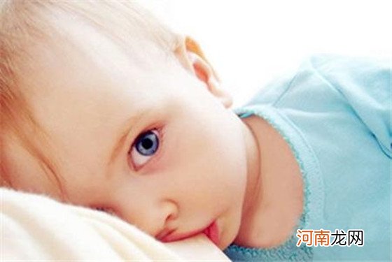婴儿一直不停吃奶会撑到吗 如何判断宝宝是否吃饱了？