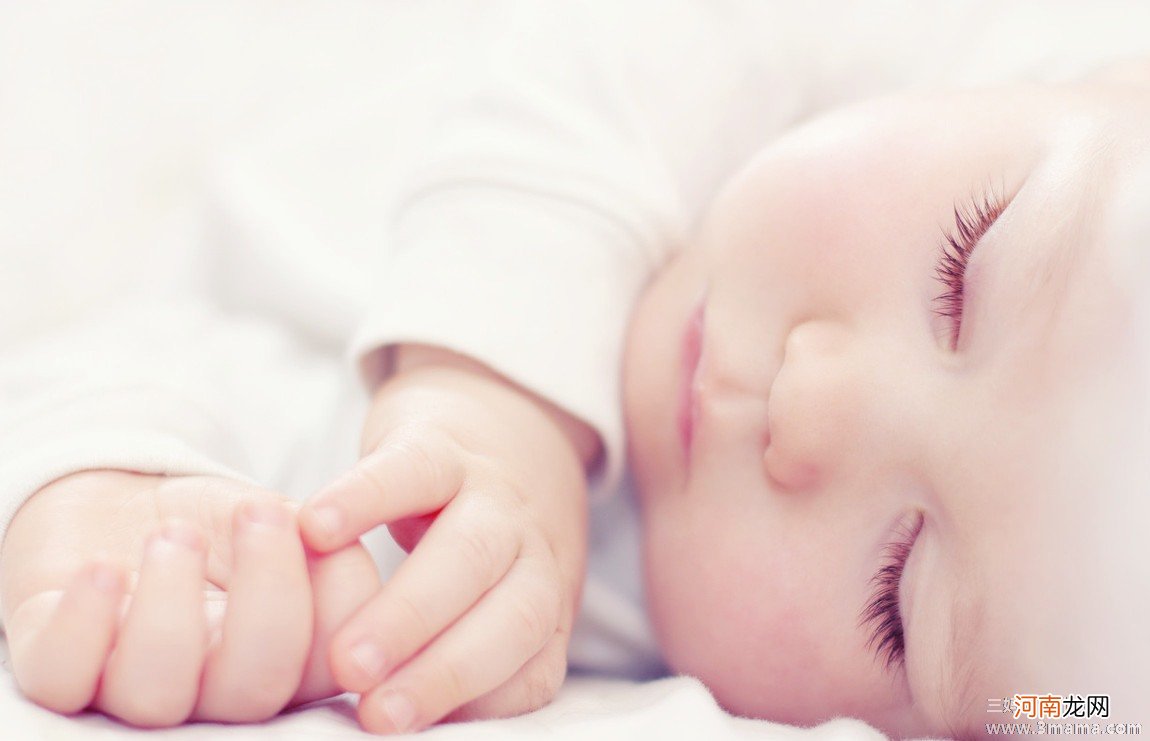 宝宝睡觉时习惯性擦腿怎么办