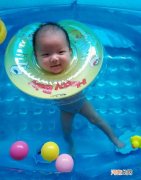 新生儿游泳的注意事项 婴幼儿游泳的好处有哪些