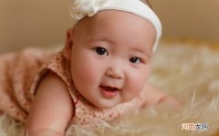 三月婴儿正常发育标准 三个月宝宝各项发育指标