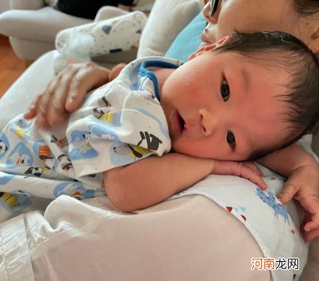 4个新生宝宝喂养基础知识 婴幼儿喂养知识