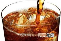 孕期喝可乐可致胎儿发育缓慢