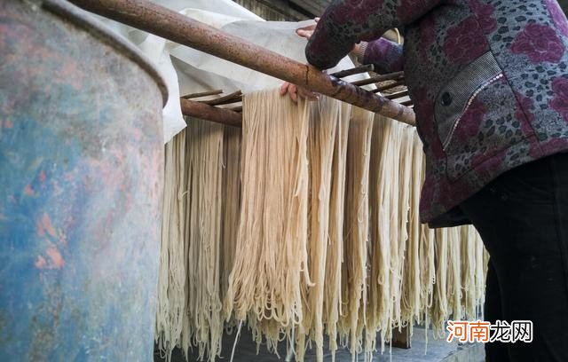 玉米淀粉和红薯淀粉有哪些区别 淀粉和红薯粉是一样的吗