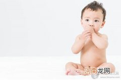 新生儿吃奶粉便秘怎么办？聪明妈妈该如何护理？