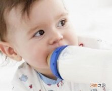 宝宝不爱吃奶粉喂就哭 宝宝不吃奶粉怎么办?