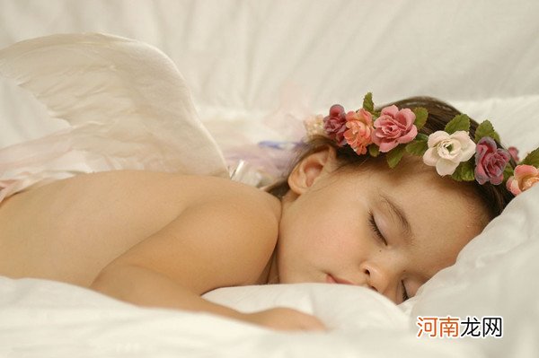 如何让孩子每晚主动早睡做好3件事轻松解决！