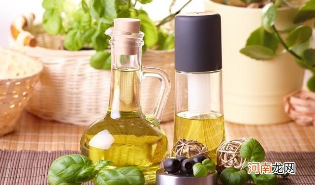 橄榄油可以高温炒菜吗  橄榄油食用方法是什么