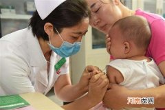 宝宝接种疫苗后胳膊里有一个疙瘩 是打了假疫苗的症状吗