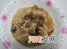 儿童食谱面条类：洋葱腰花面