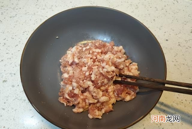 馄饨汤怎么做才好吃 馄饨汤的做法窍门