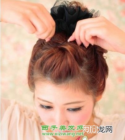 韩式卷发盘发发型扎法步骤