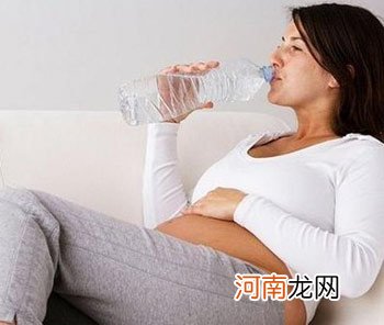 孕妇喝水需注意3个潜规则