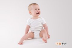 满月宝宝呛奶肺炎症状 宝宝出现这些表现需高度警惕