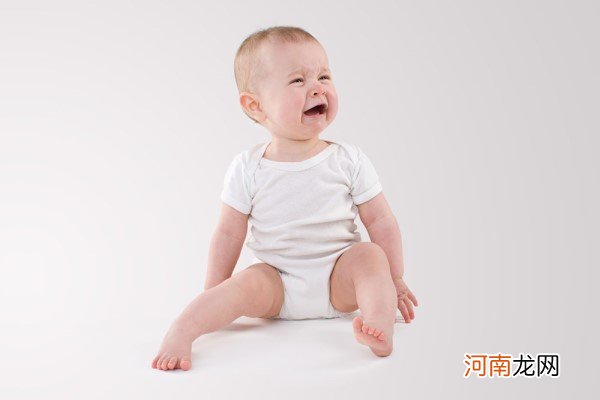 宝宝受凉了呕吐的症状 学会辨症状才能进行巧处理