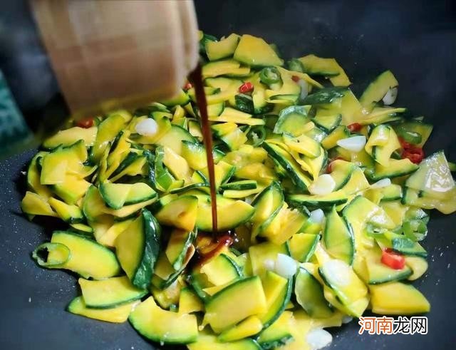家常炒南瓜怎么做好吃 炒南瓜最简单的做法