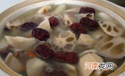 减肥食谱：红枣莲藕减肥汤