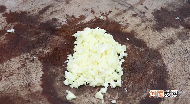 家常金针菇要怎么做好吃 金针菇的简单做法