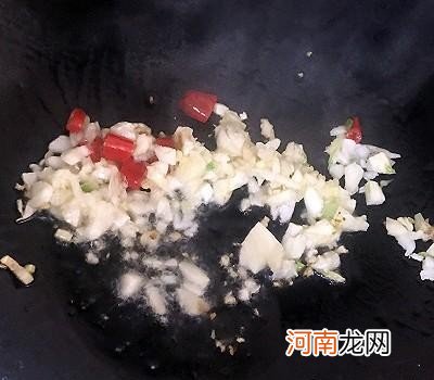 蒜蓉蚝油生菜炒制方法 蒜蓉蚝油生菜怎么做