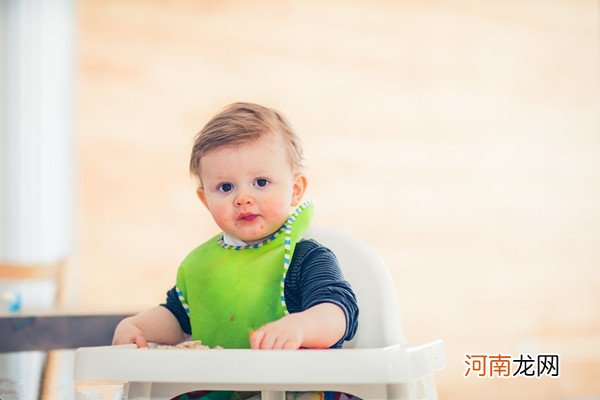 三岁宝宝经常积食便秘 妈妈可以尝试这些调理方法