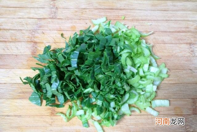 剩米饭做蔬菜粥要怎么弄 蔬菜营养粥的做法