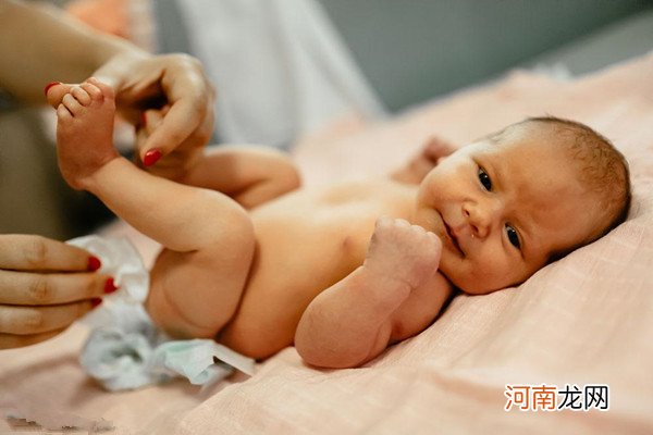 孩子晚上老是尿床怎么办 这里有解决孩子尿床最有效的方法