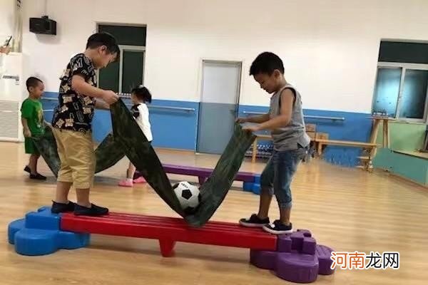 幼儿园室内游戏活动怎么做 大班室内游戏有那些