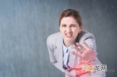 宝宝大便干燥如何调理？可不只“多喝水”这么简单！