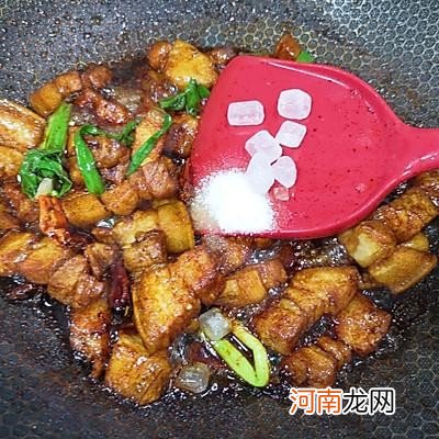 五花肉烧笋干的家常做法分享 笋干烧肉怎么做好吃