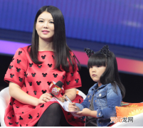 李湘带女儿拍“芭比妈妈”写真
