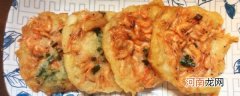 酥脆虾饼的做法 酥脆小虾饼的烹饪技巧分享
