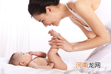 哺乳姿势会导致肩背腰酸痛