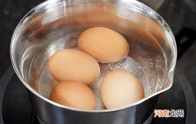 如何判断鸡蛋是否熟了 鸡蛋冷水下锅煮几分钟