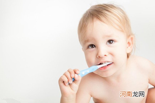 宝宝牙刷多长时间换一次 宝宝使用牙刷的注意事项