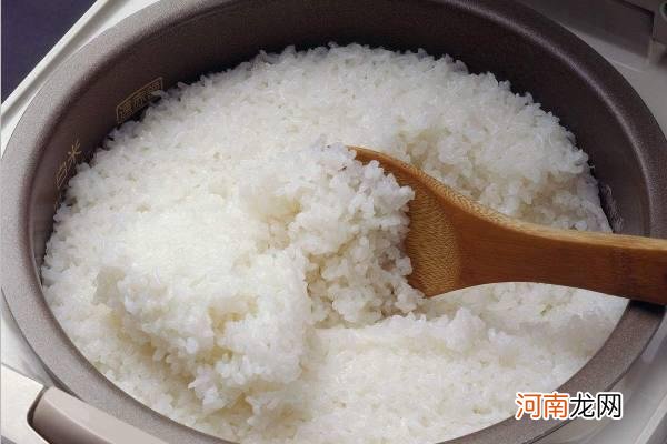 蒸米饭时怎么能不粘锅