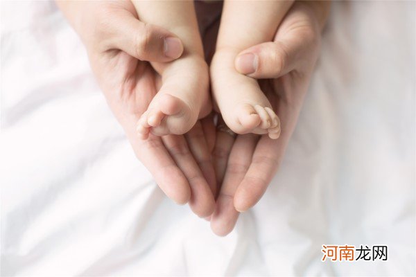 婴儿晚上可以涂儿童霜么 婴儿面霜的知识都在这里