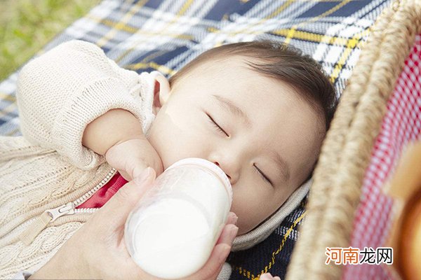 宝宝吃奶粉要吃到几岁 科学验证吃到这个时候最好