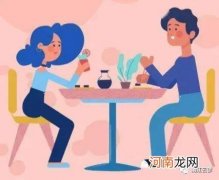 请两个女生吃饭吃什么