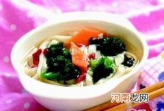 儿童食谱面条类：四色虾仁鲜汁面