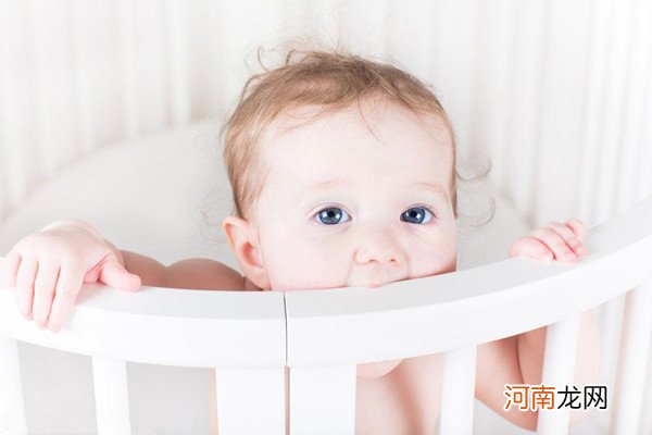 婴儿睡摇篮床好不好 婴儿睡摇篮床的注意事项