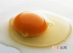 宝宝营养：孩子半岁前不能吃蛋白